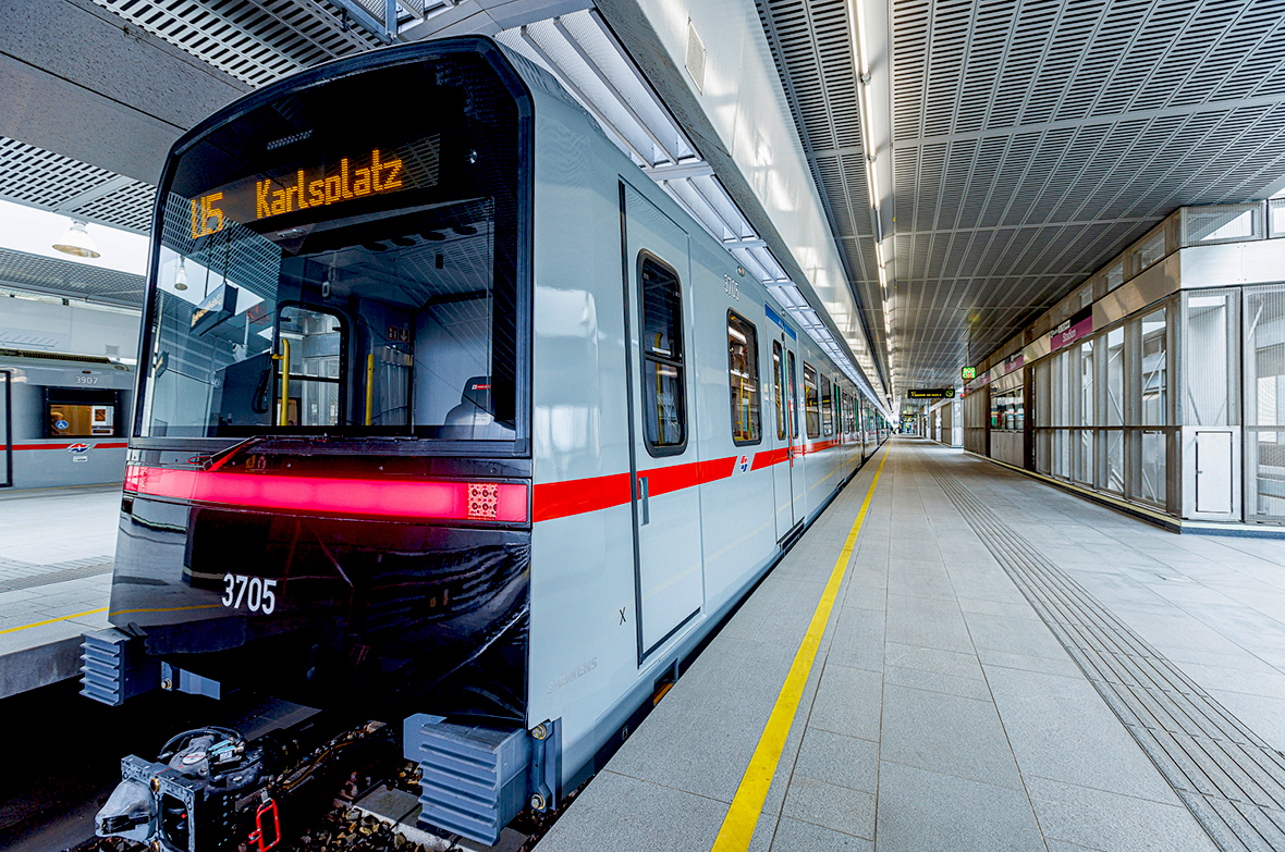 Neue U Bahn F R Wien X Wagen Startet Auf Der Linie U In Den Ffi